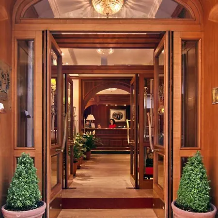 ホテル San Carlo 3*